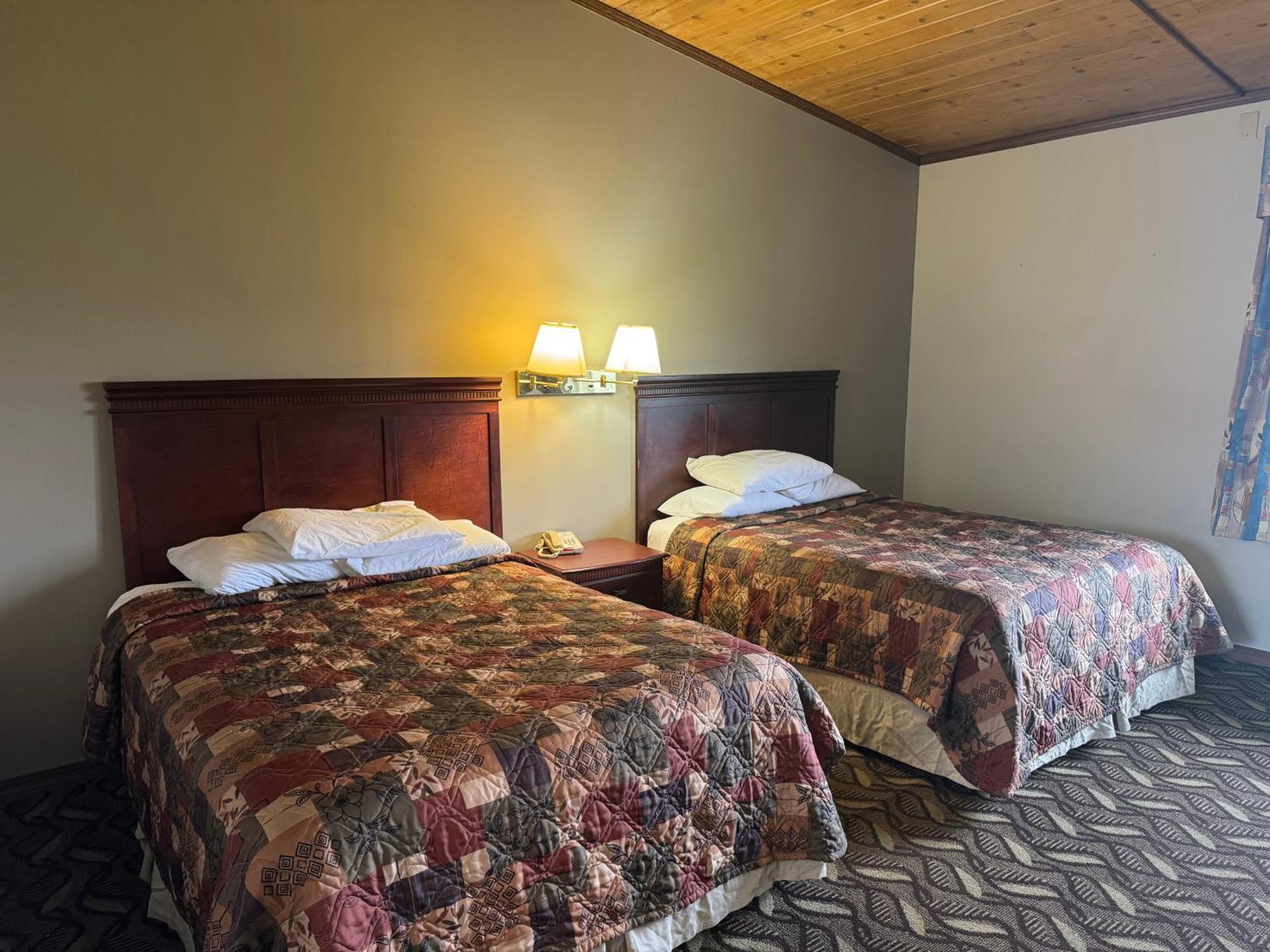 Town & Country Motel Clinton Экстерьер фото